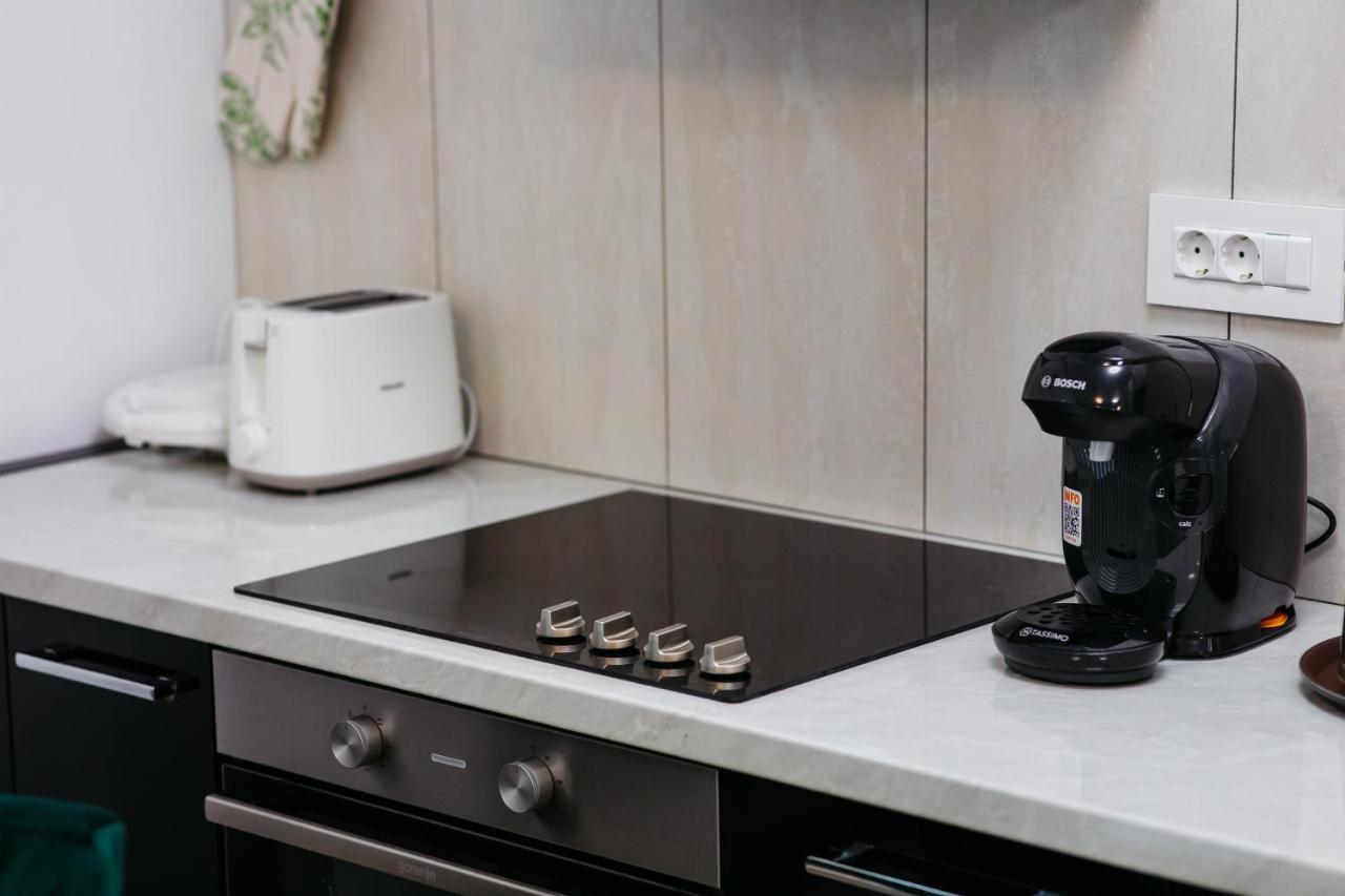 L&V Family Studio Apartment ซินายา ภายนอก รูปภาพ