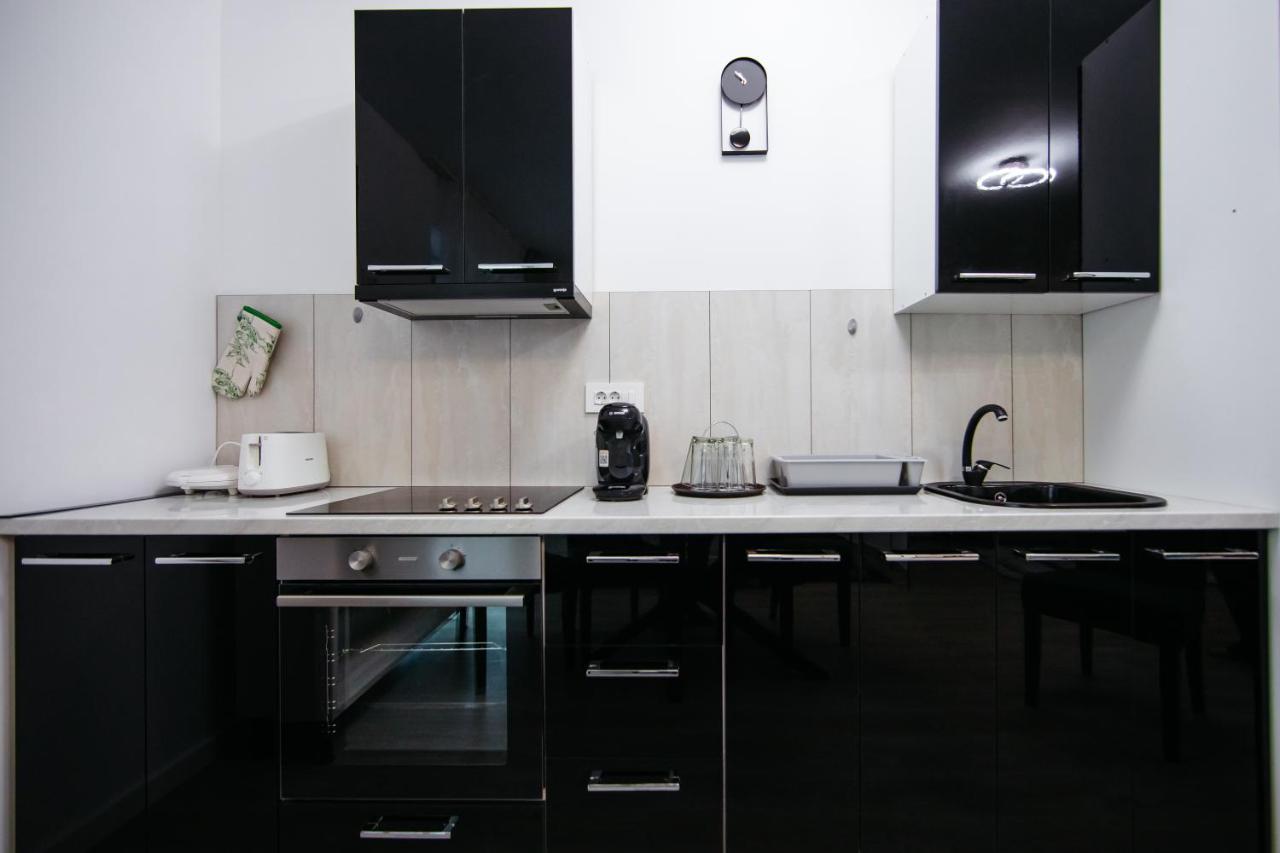 L&V Family Studio Apartment ซินายา ภายนอก รูปภาพ