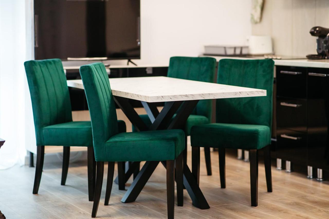 L&V Family Studio Apartment ซินายา ภายนอก รูปภาพ