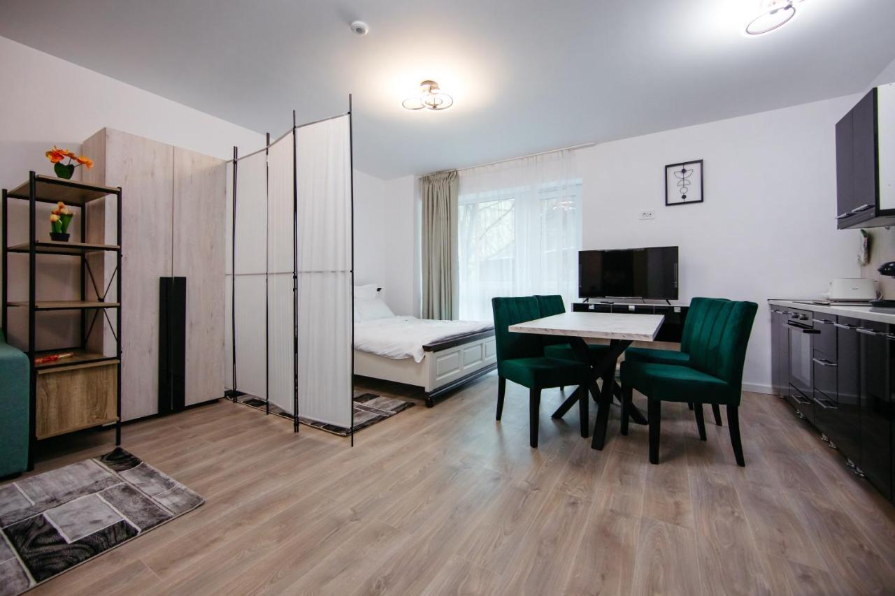 L&V Family Studio Apartment ซินายา ภายนอก รูปภาพ