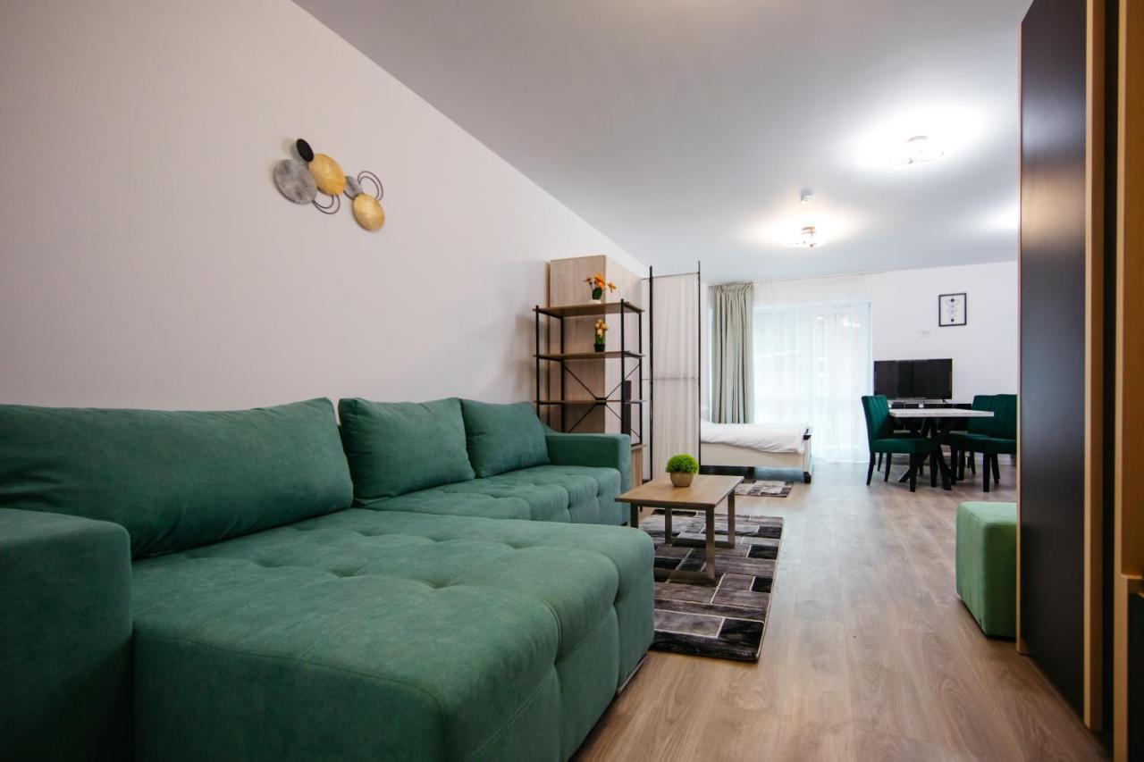 L&V Family Studio Apartment ซินายา ภายนอก รูปภาพ
