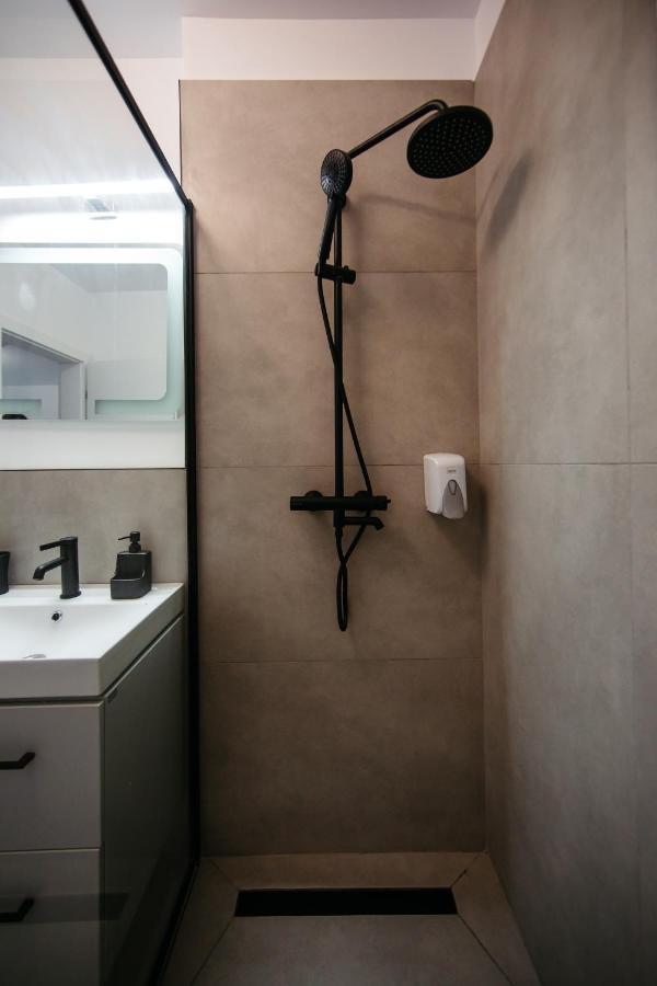 L&V Family Studio Apartment ซินายา ภายนอก รูปภาพ