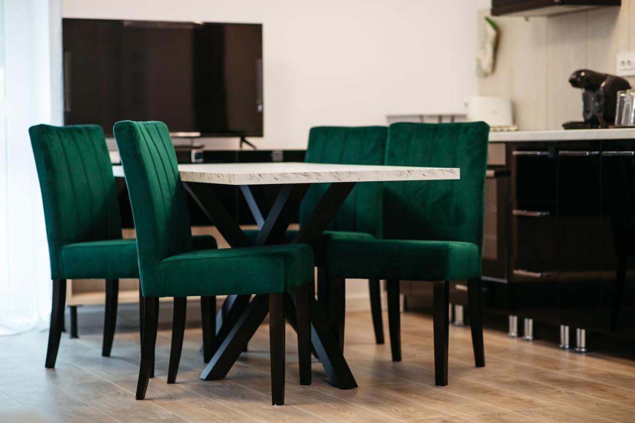 L&V Family Studio Apartment ซินายา ภายนอก รูปภาพ