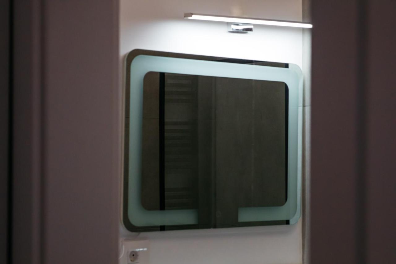 L&V Family Studio Apartment ซินายา ภายนอก รูปภาพ