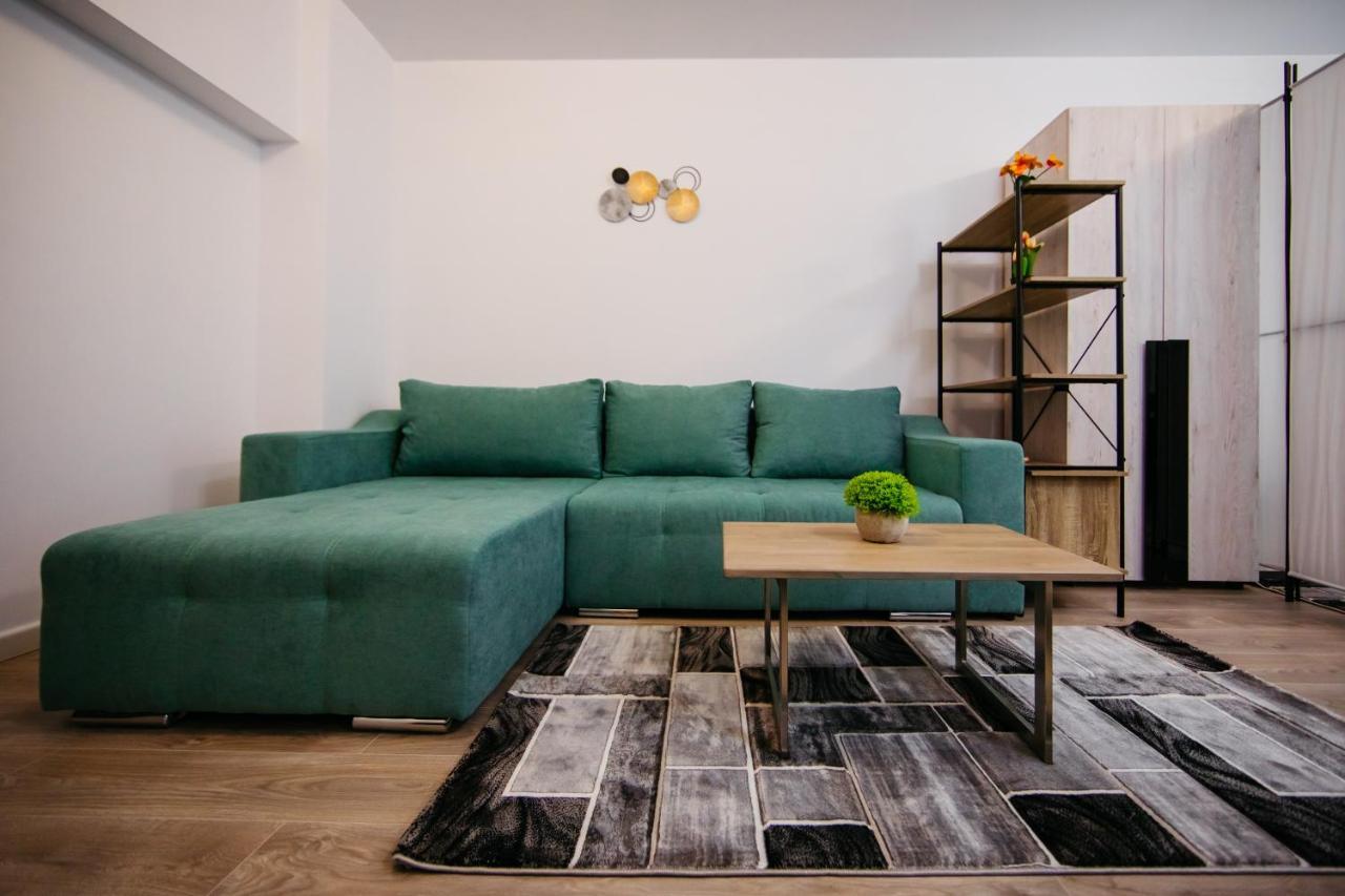 L&V Family Studio Apartment ซินายา ภายนอก รูปภาพ
