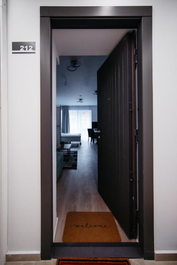 L&V Family Studio Apartment ซินายา ภายนอก รูปภาพ